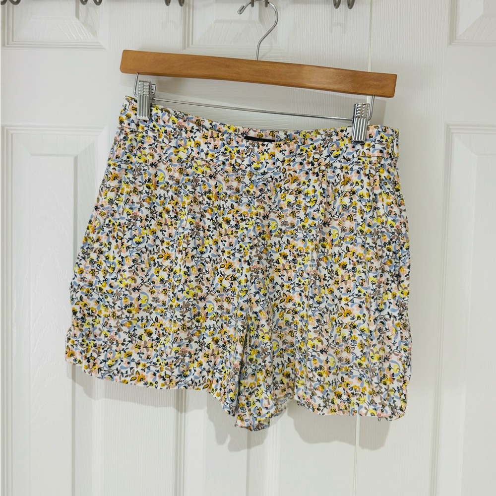 SALE 2 Loft Floral Women's Shorts festival summer clothing EUC